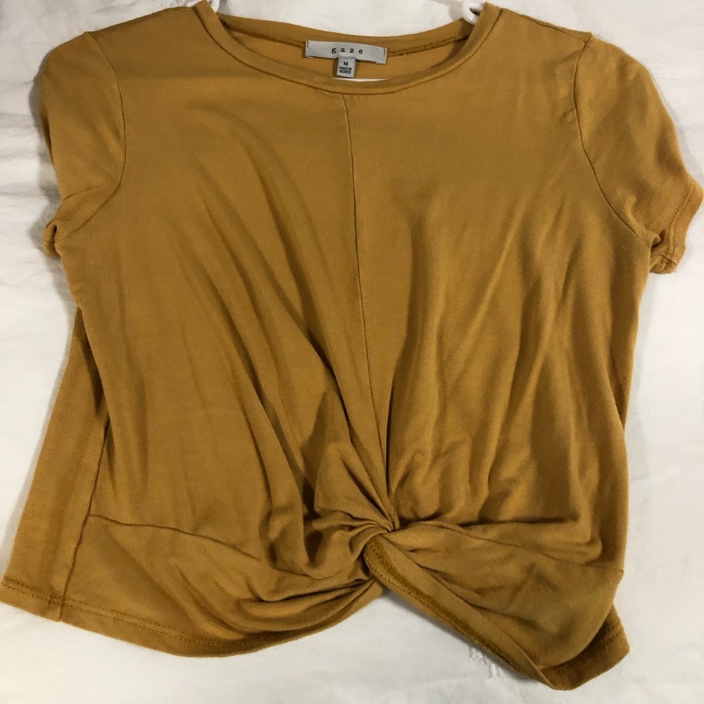 Crop front knot shirt